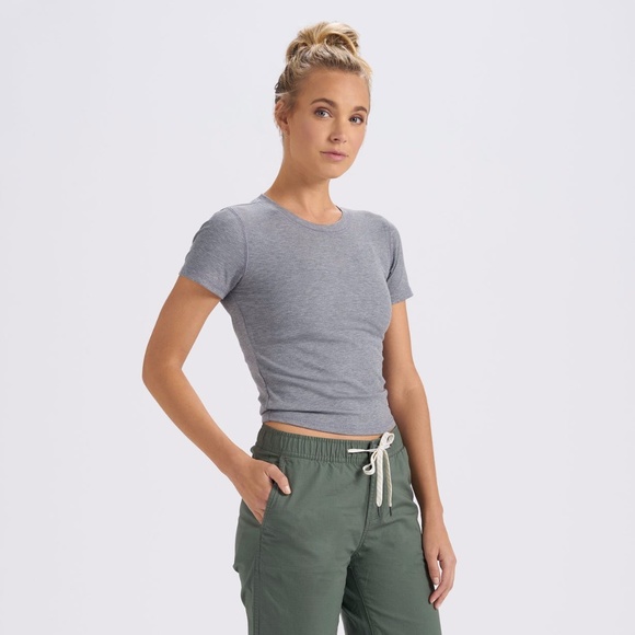 Vuori Tops - Vuori Mudra Fitted Tee - LIKE NEW - Small